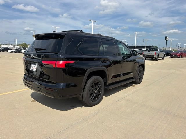 Used 2025 Toyota Sequoia Limited w/ Tow Technology Package AWD/4WD image 6