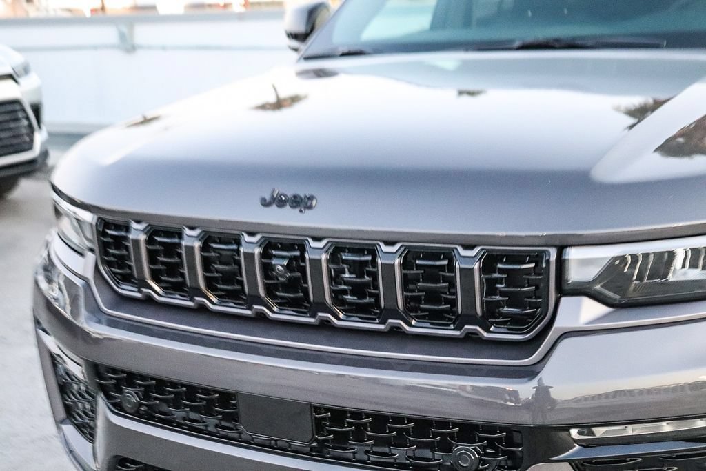 New 2026 Jeep Grand Cherokee Limited AWD/4WD image 6