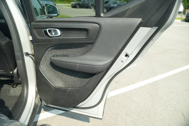 Used 2025 Volvo XC40 B5 Plus AWD/4WD image 24