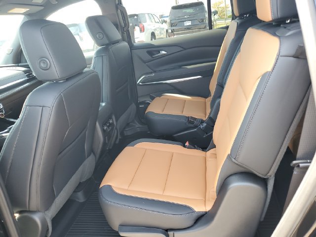 New 2027 Chevrolet Traverse Z71 w/ Enhanced Driving Package AWD/4WD image 14