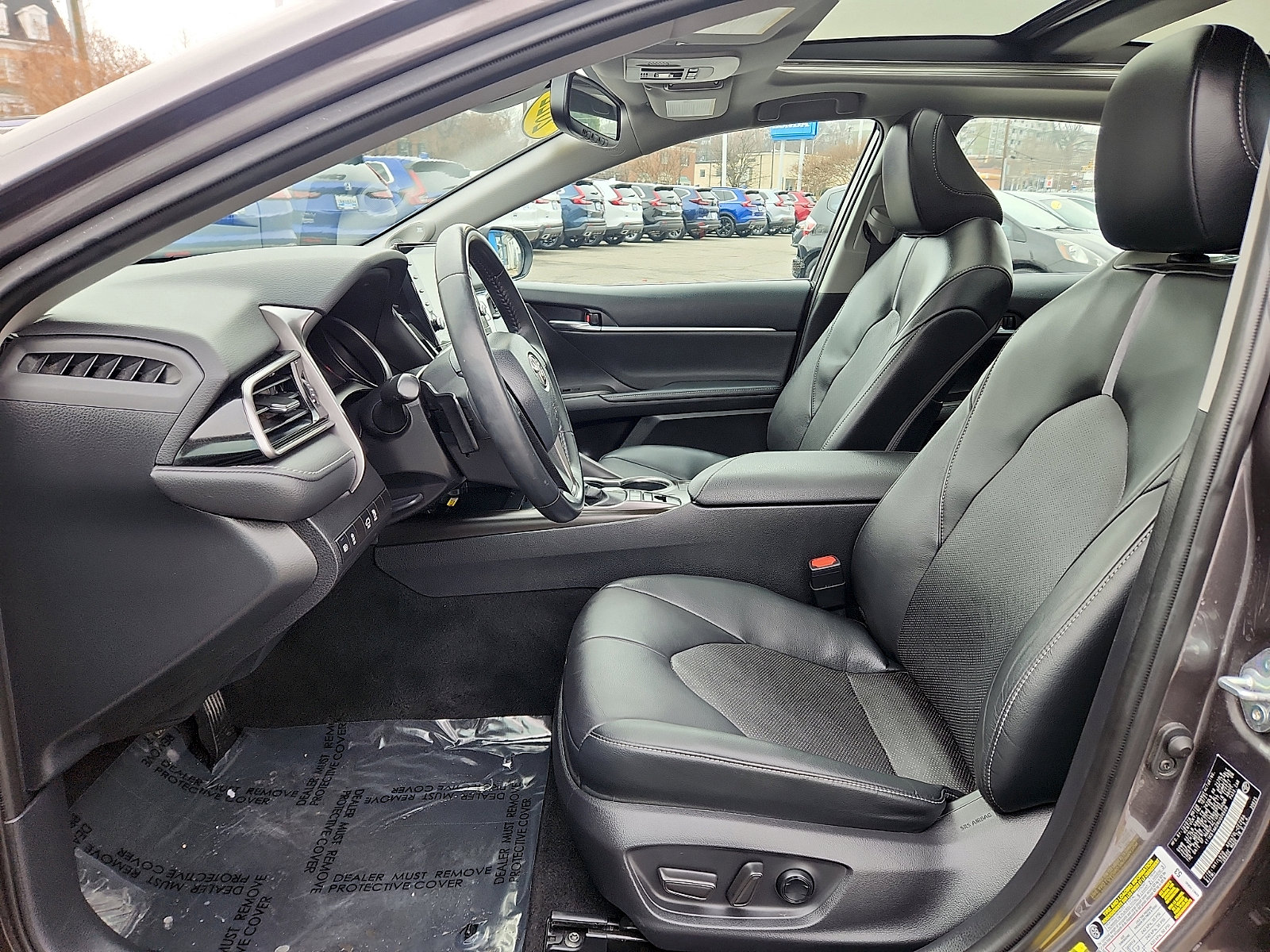 Used 2022 Toyota Camry XSE w/ Navigation Package image 11