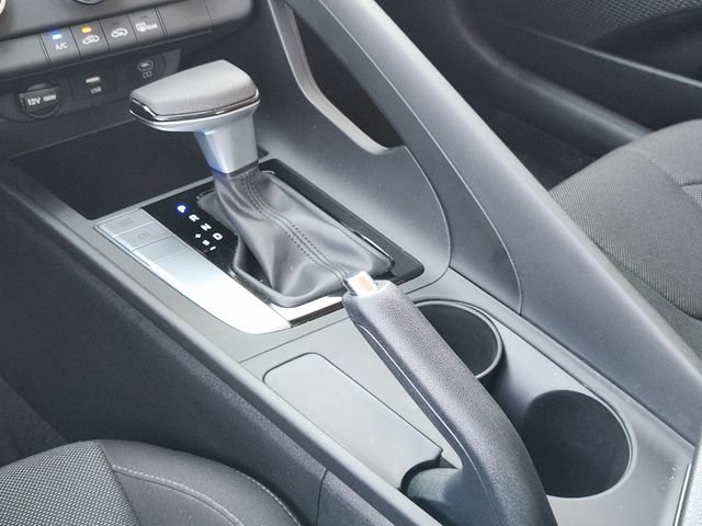 Certified 2024 Hyundai Elantra SE FWD image 14