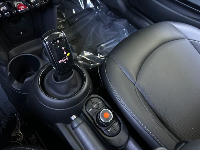 Used 2020 MINI Cooper 2-Door Hardtop w/ Storage Package image 24