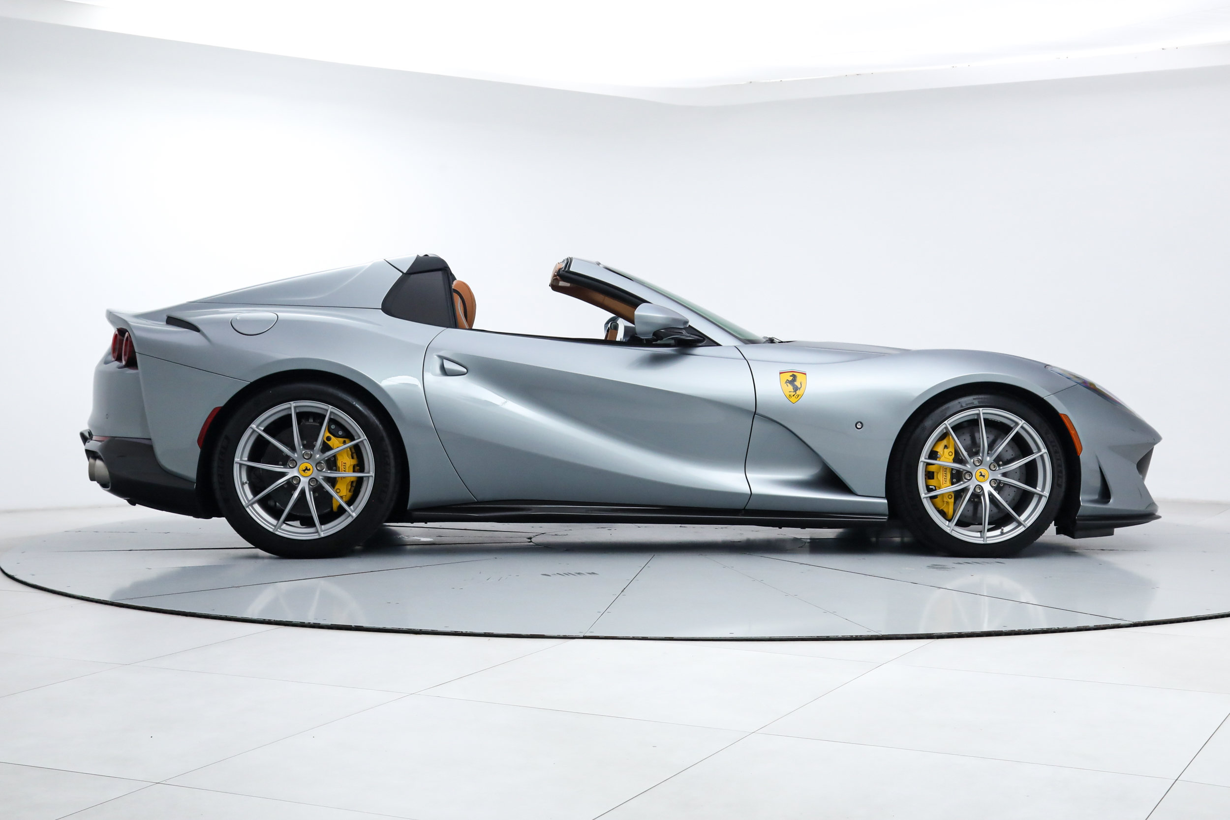 Certified 2023 Ferrari 812 GTS RWD image 10