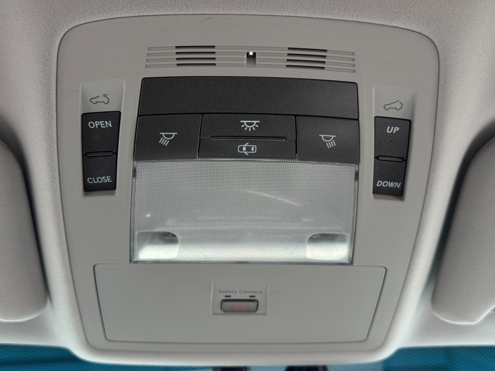 Used 2015 Lexus RX 450h FWD image 36