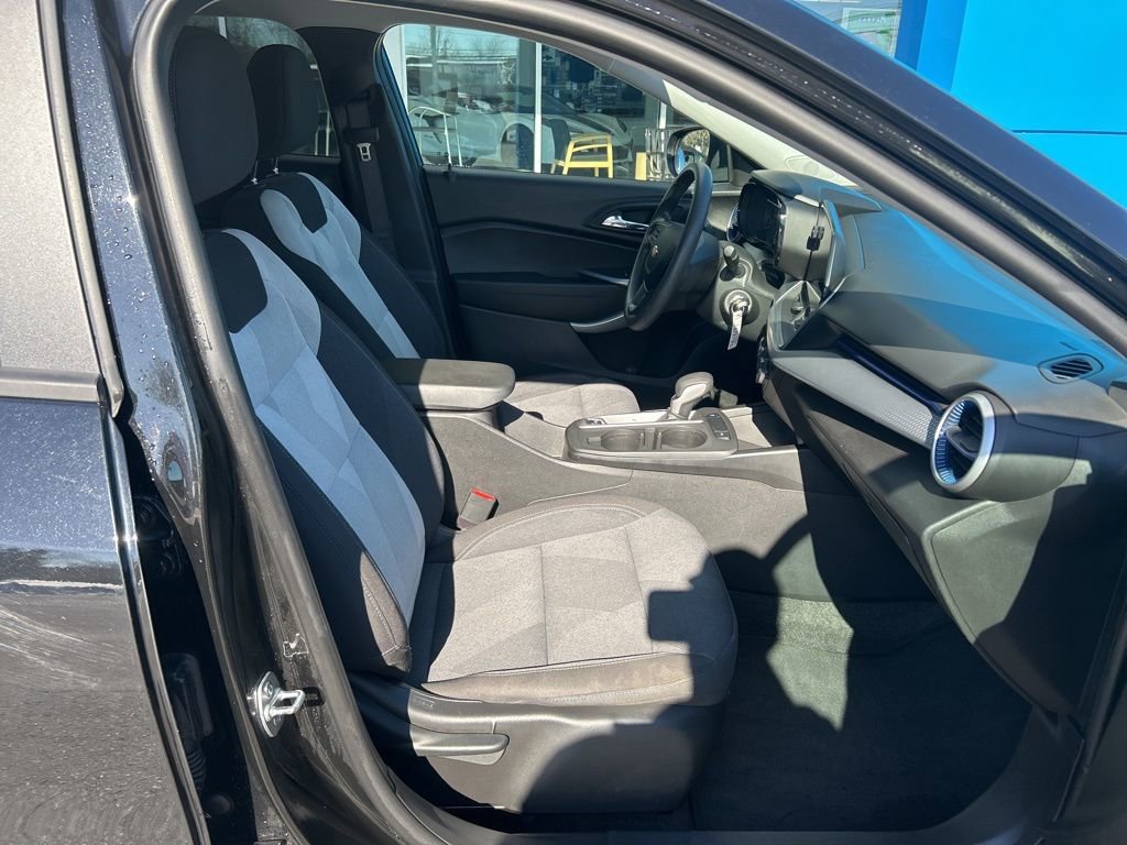 Used 2024 Chevrolet Trax LS image 16