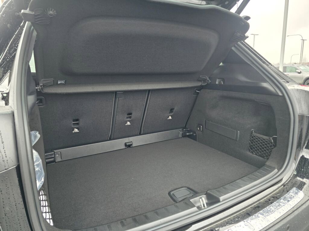 New 2026 Mercedes-Benz GLA 35 AMG 4MATIC image 21