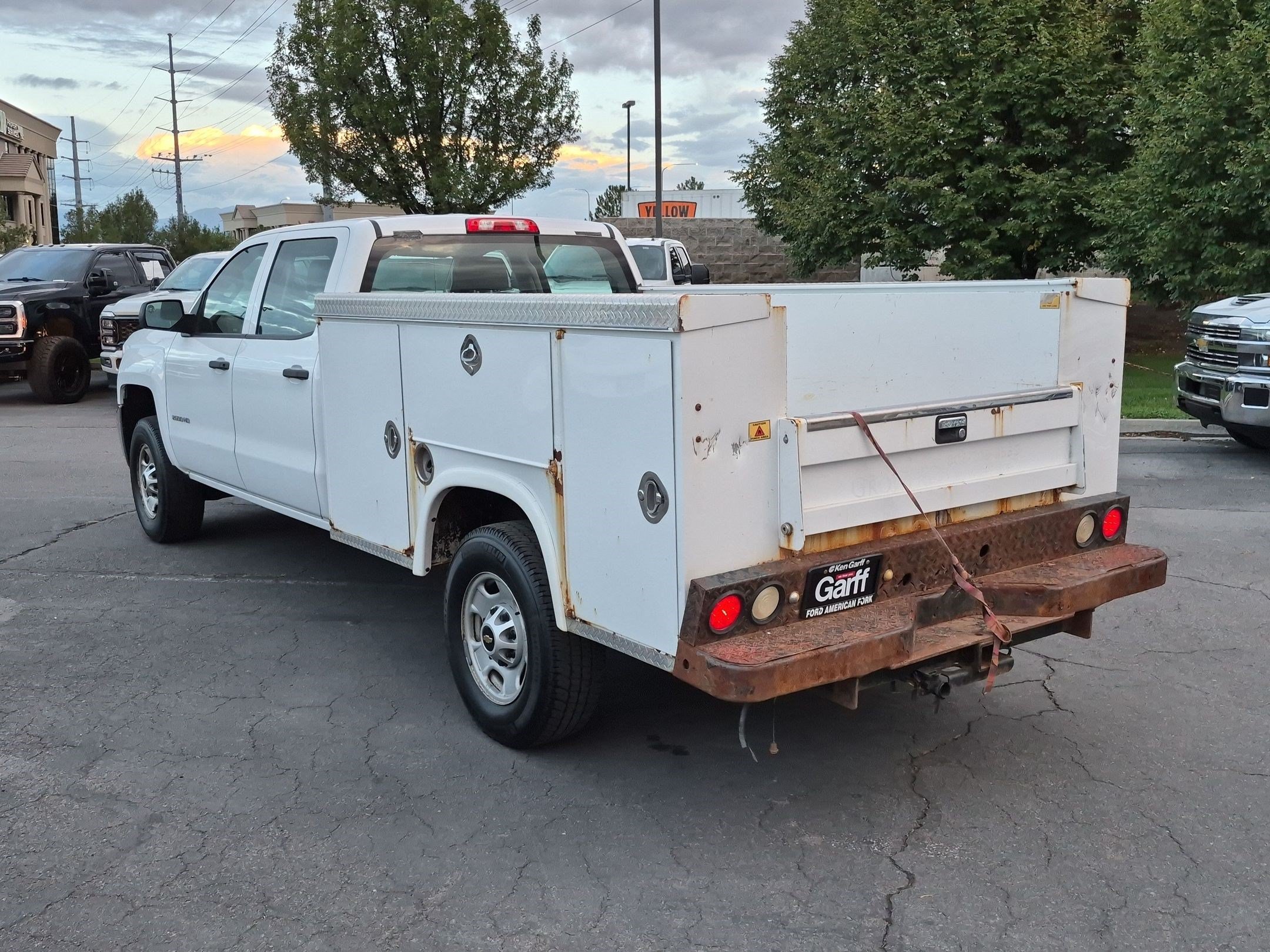 Used 2018 Chevrolet Silverado 2500 W/T w/ Snow Plow Prep Package AWD/4WD image 8