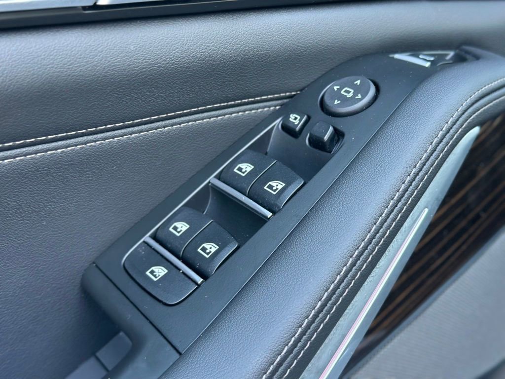 Certified 2025 BMW X5 M60i w/ Executive Package image 21