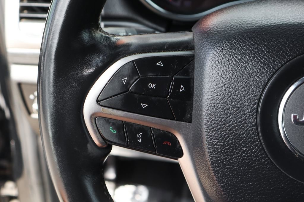 Used 2019 Jeep Grand Cherokee Altitude image 22