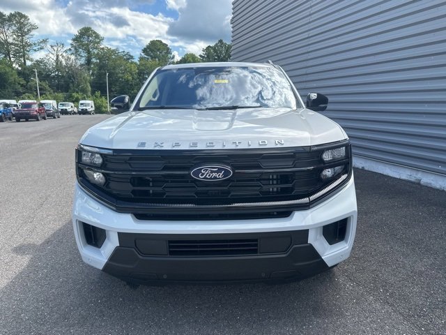 New 2025 Ford Expedition Active image 8