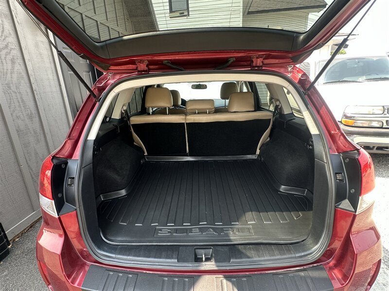 Used 2012 Subaru Outback 3.6R Limited AWD/4WD image 41