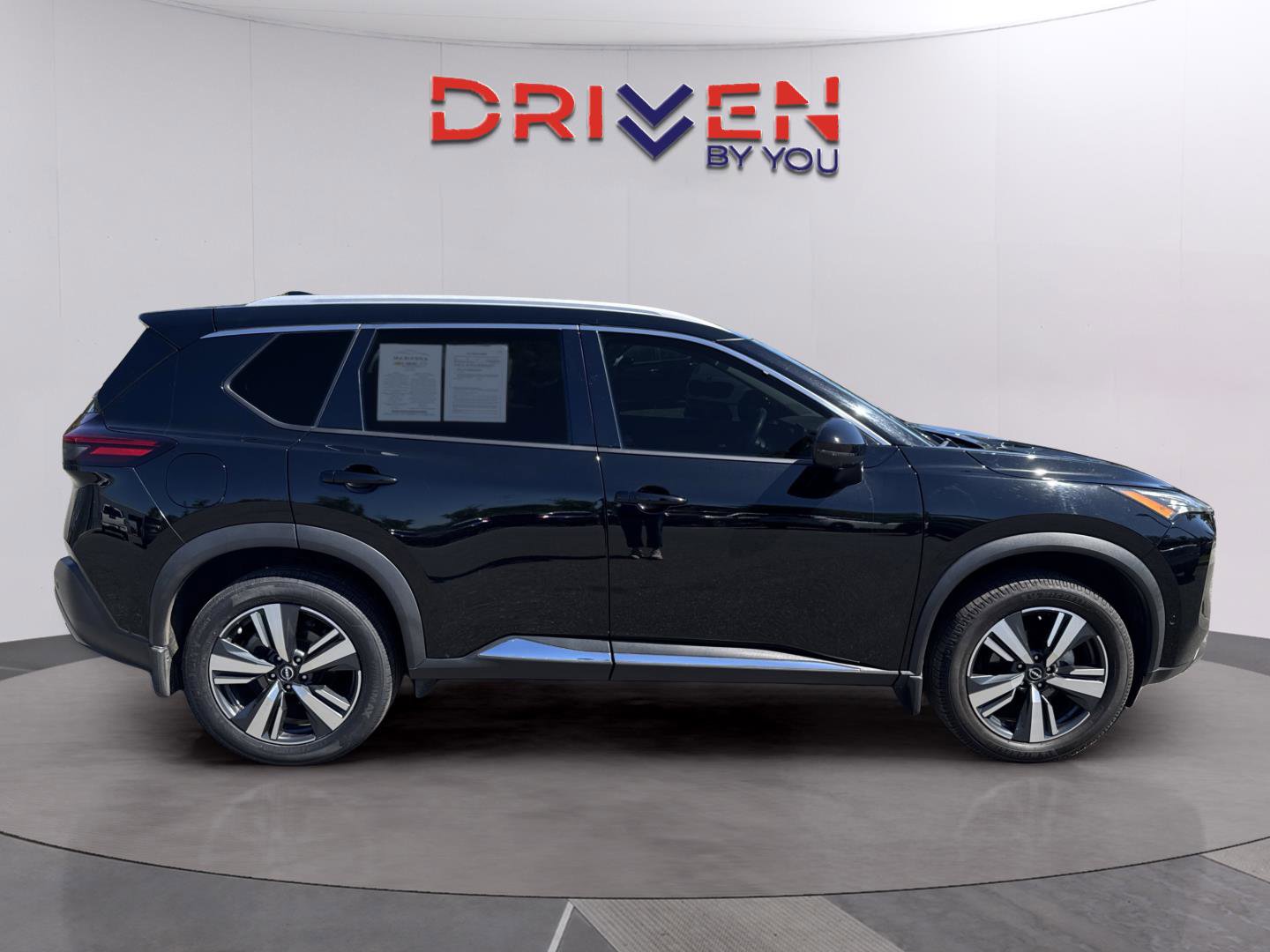 Used 2023 Nissan Rogue SL w/ SL Premium Package FWD image 6