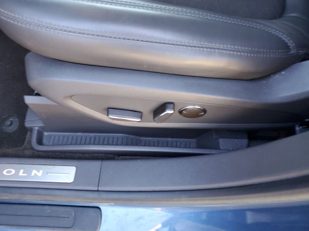 Certified 2019 Lincoln Nautilus Select image 22