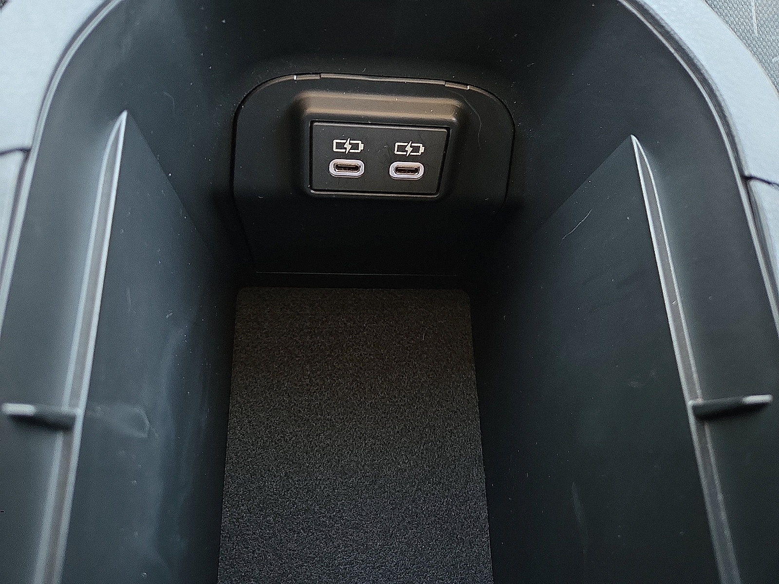 Used 2025 Toyota RAV4 XLE AWD/4WD image 22