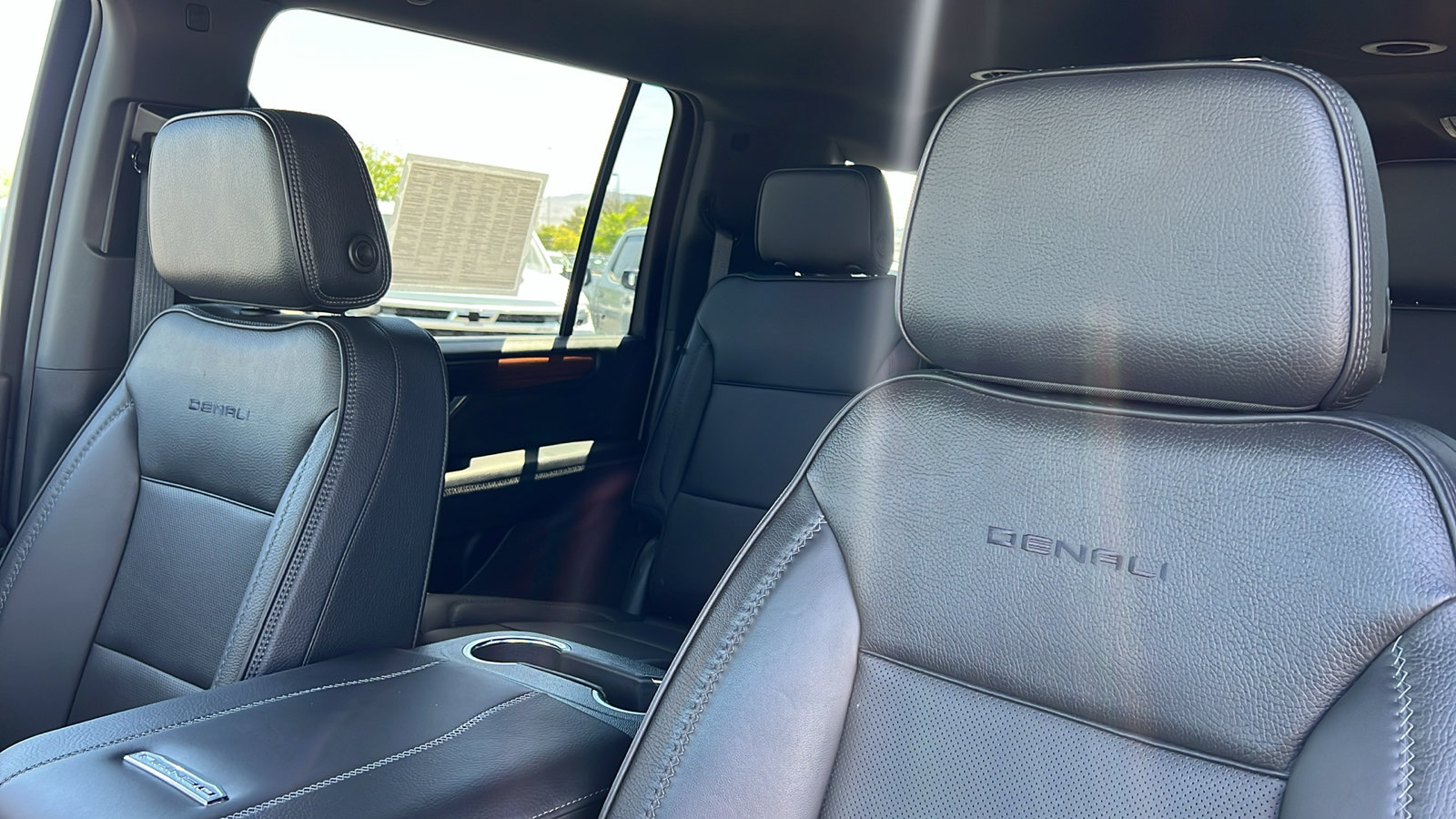 Certified 2025 GMC Yukon XL Denali AWD/4WD image 24