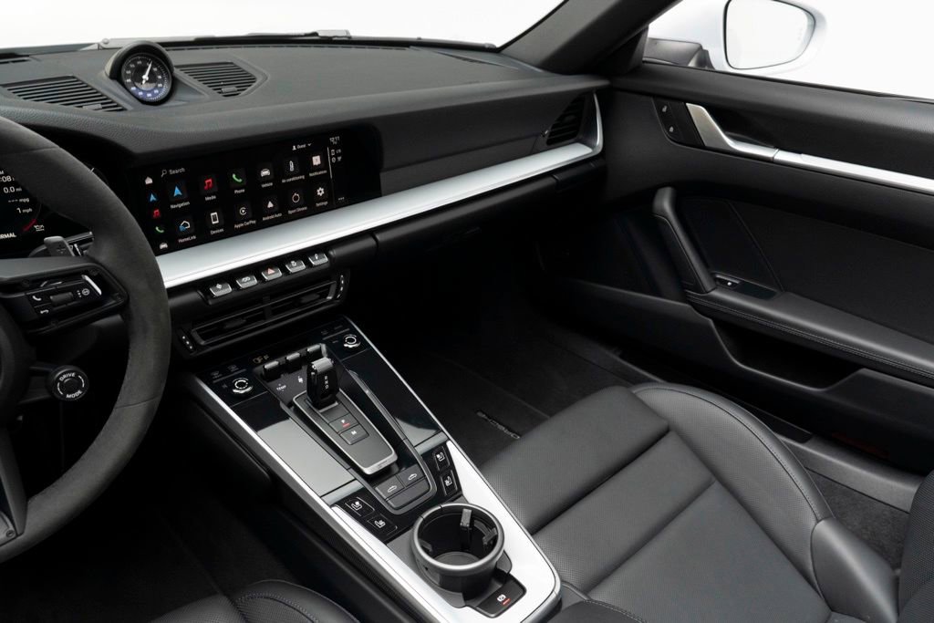 Used 2024 Porsche 911 Targa 4S w/ Premium Package image 29