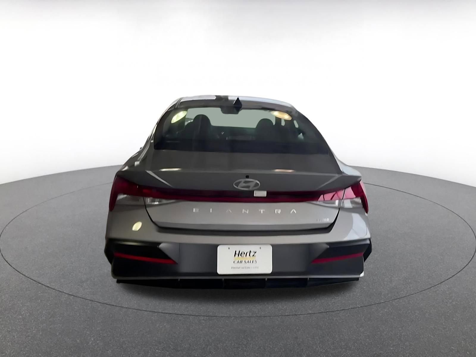 Used 2025 Hyundai Elantra Limited image 11