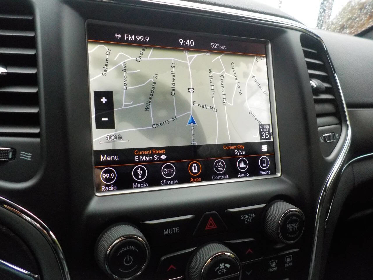 Used 2018 Jeep Grand Cherokee Limited image 17