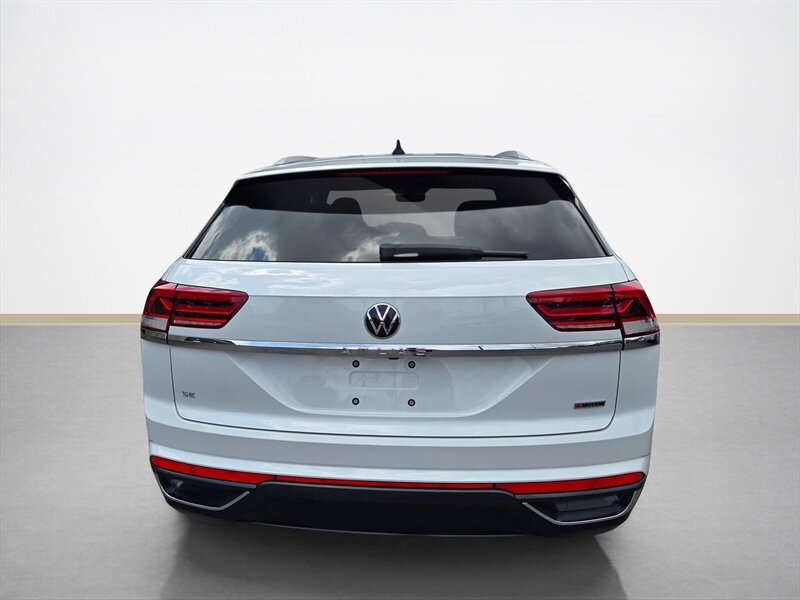 Used 2021 Volkswagen Atlas Cross Sport SE AWD/4WD image 5