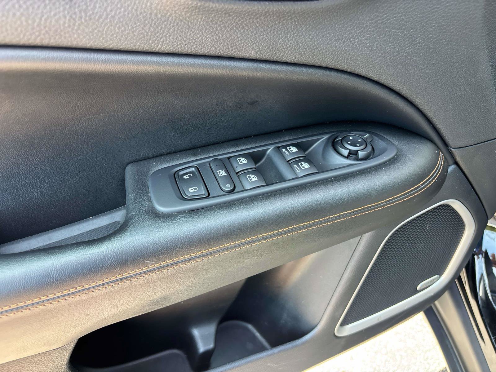 Used 2021 Jeep Compass Limited w/ Sun and Sound Group AWD/4WD image 12