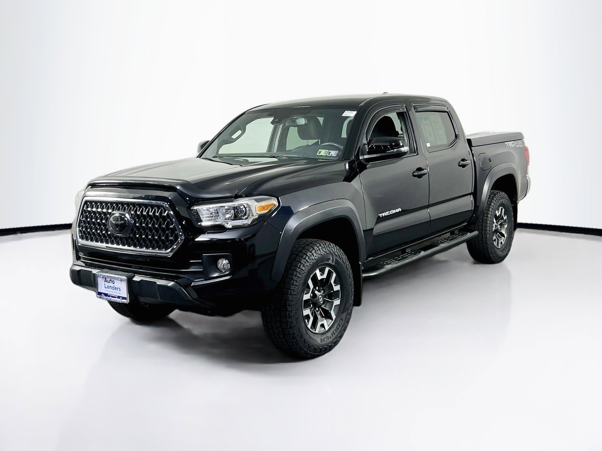 Used 2018 Toyota Tacoma TRD Off-Road AWD/4WD image 1