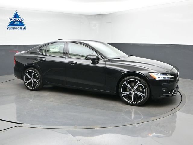 Used 2023 Volvo S60 B5 Ultimate w/ Protection Package Premier FWD video 1