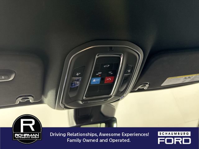 Used 2024 Jeep Wagoneer L Series II w/ Flexible Seating Group AWD/4WD image 10
