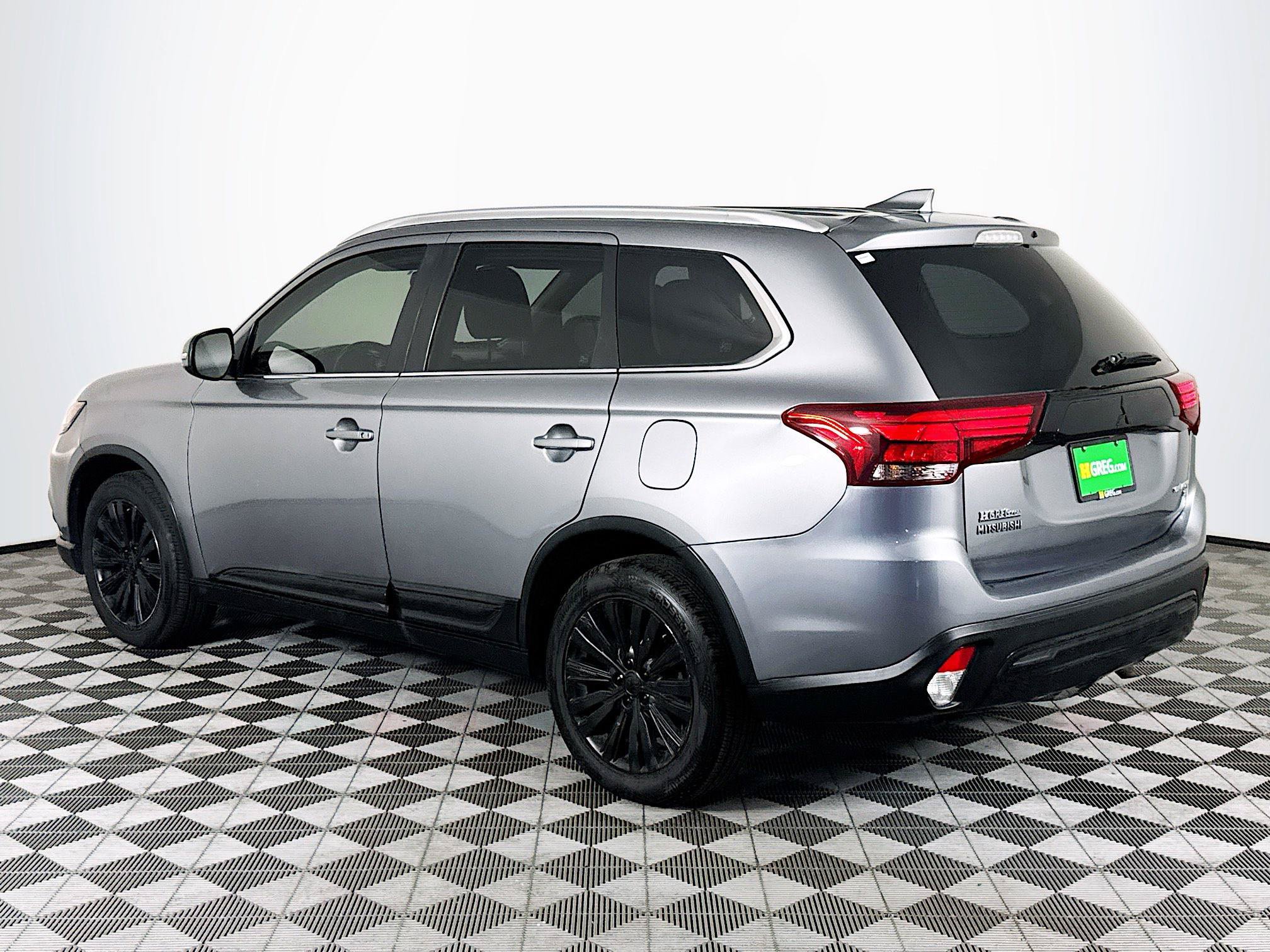 Used 2019 Mitsubishi Outlander SEL AWD/4WD image 6