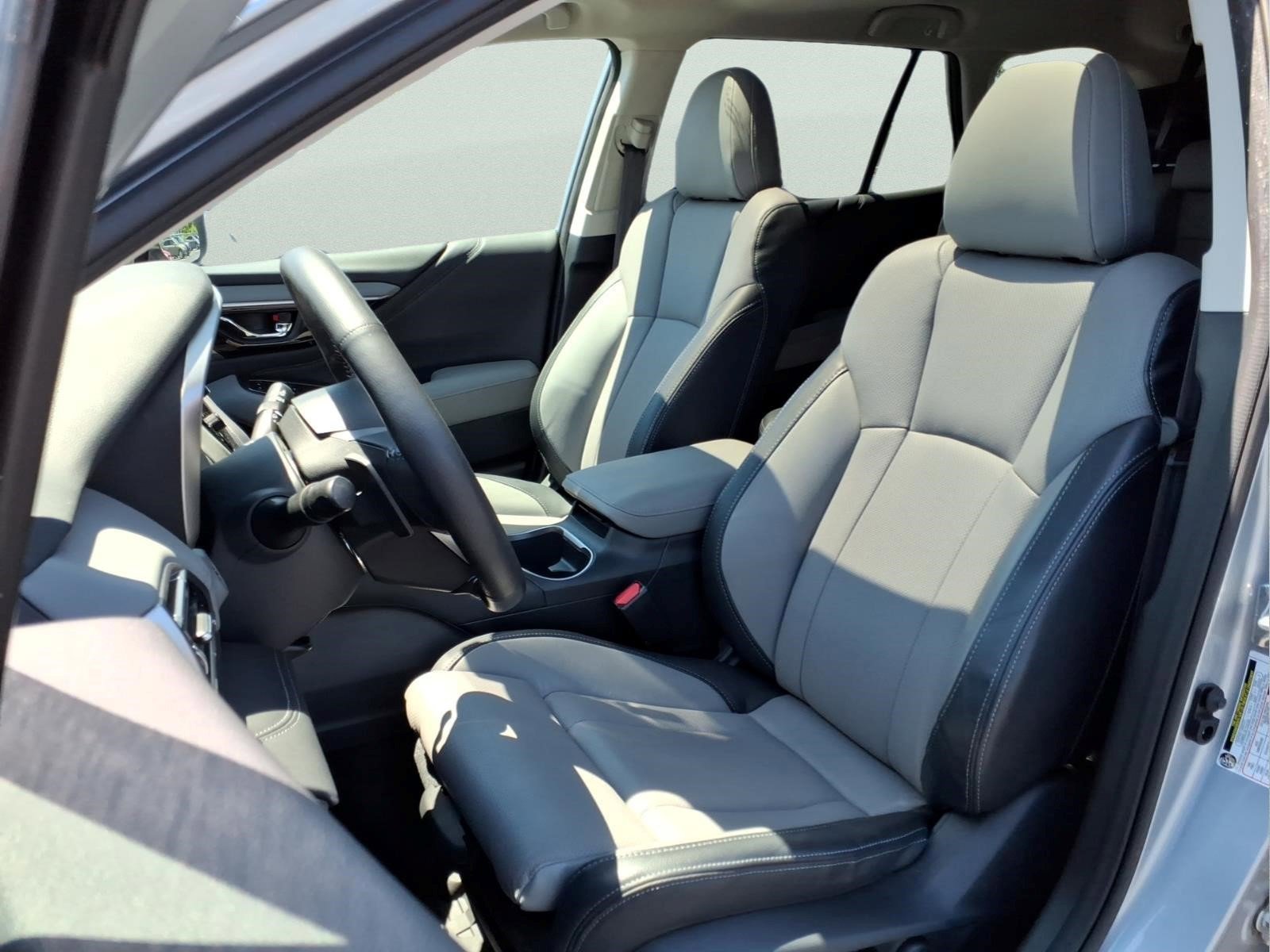 Certified 2023 Subaru Outback Limited AWD/4WD image 4