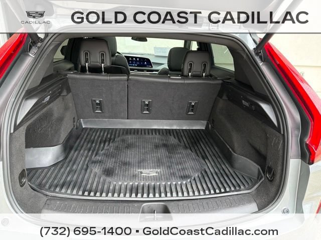 Certified 2024 Cadillac XT4 Luxury w/ Cold Weather Package AWD/4WD image 11