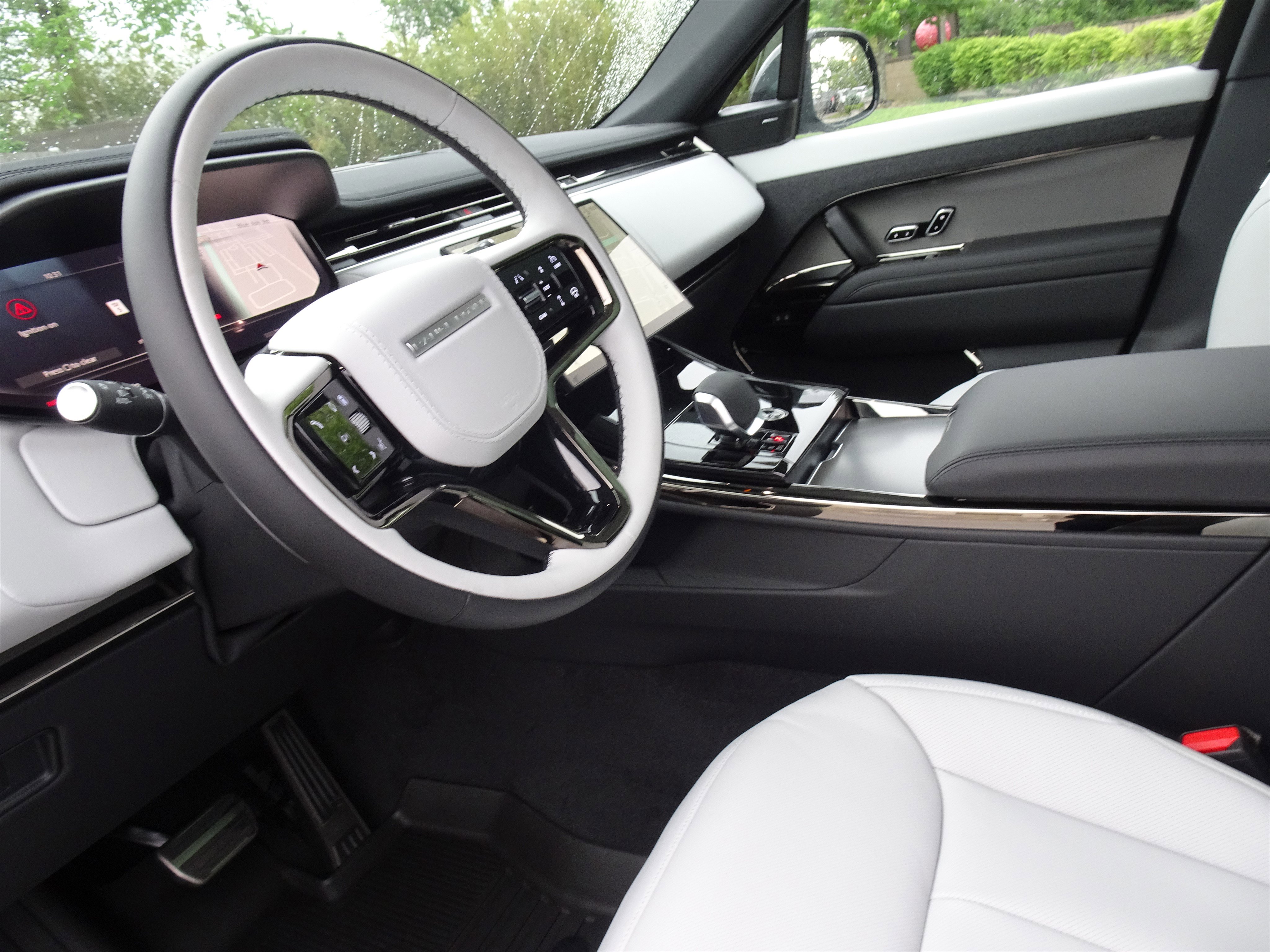 New 2026 Land Rover Range Rover Sport Dynamic SE AWD/4WD image 19