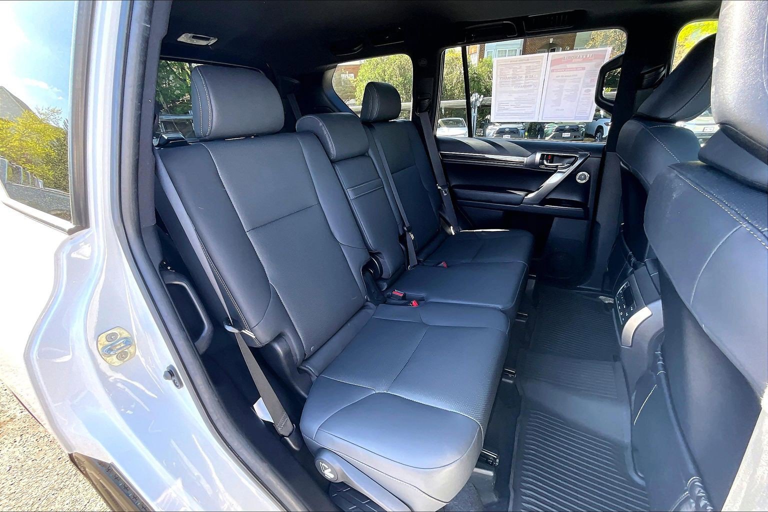 Used 2022 Lexus GX 460 Premium w/ Premium Plus Package AWD/4WD image 25