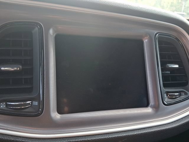 Used 2022 Dodge Challenger R/T Scat Pack RWD image 18