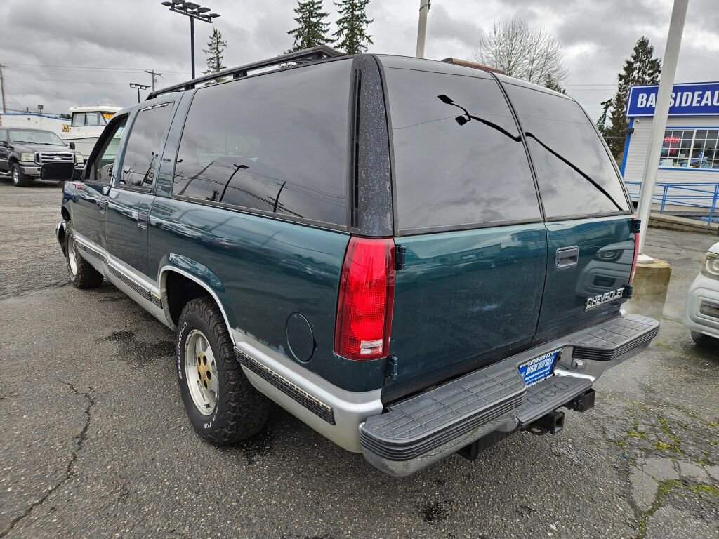 Used 1995 Chevrolet Suburban 2WD image 3