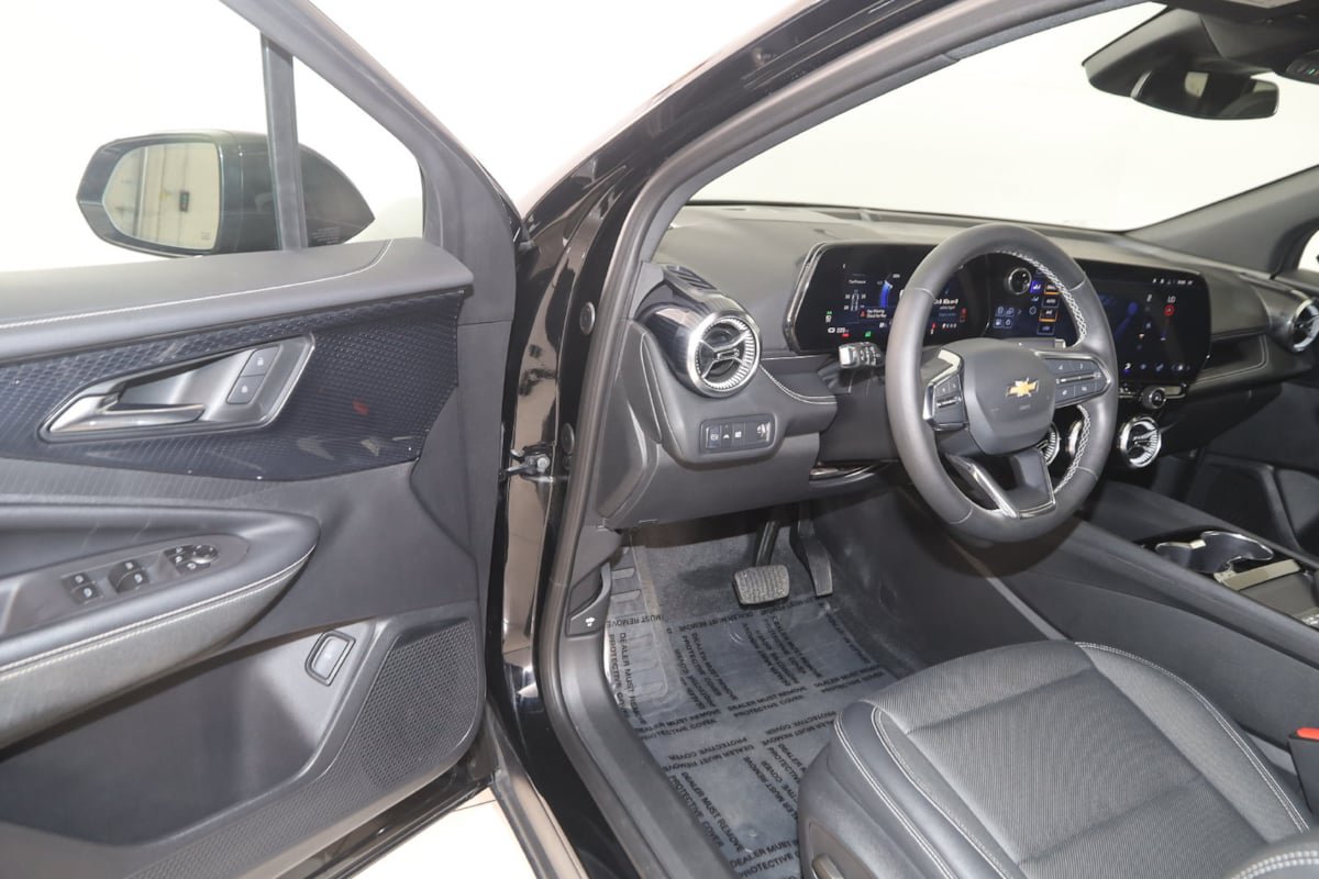 Used 2024 Chevrolet Blazer EV LT AWD/4WD image 42