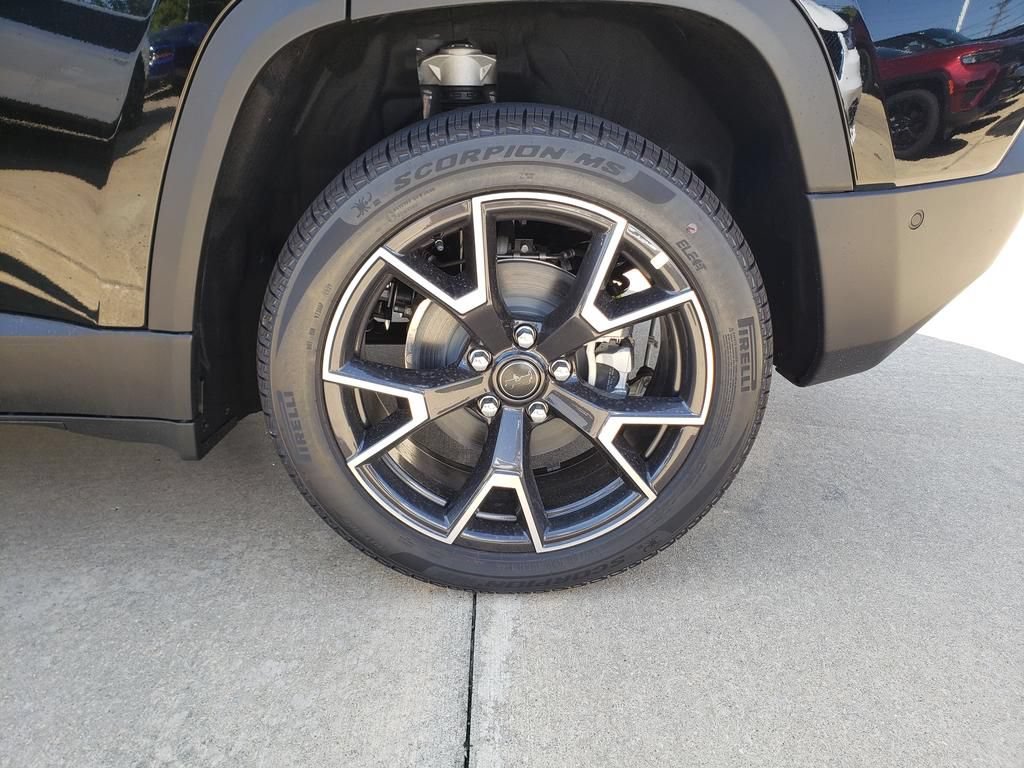 New 2026 Jeep Cherokee Overland w/ Advanced Pro Tech Group AWD/4WD image 15