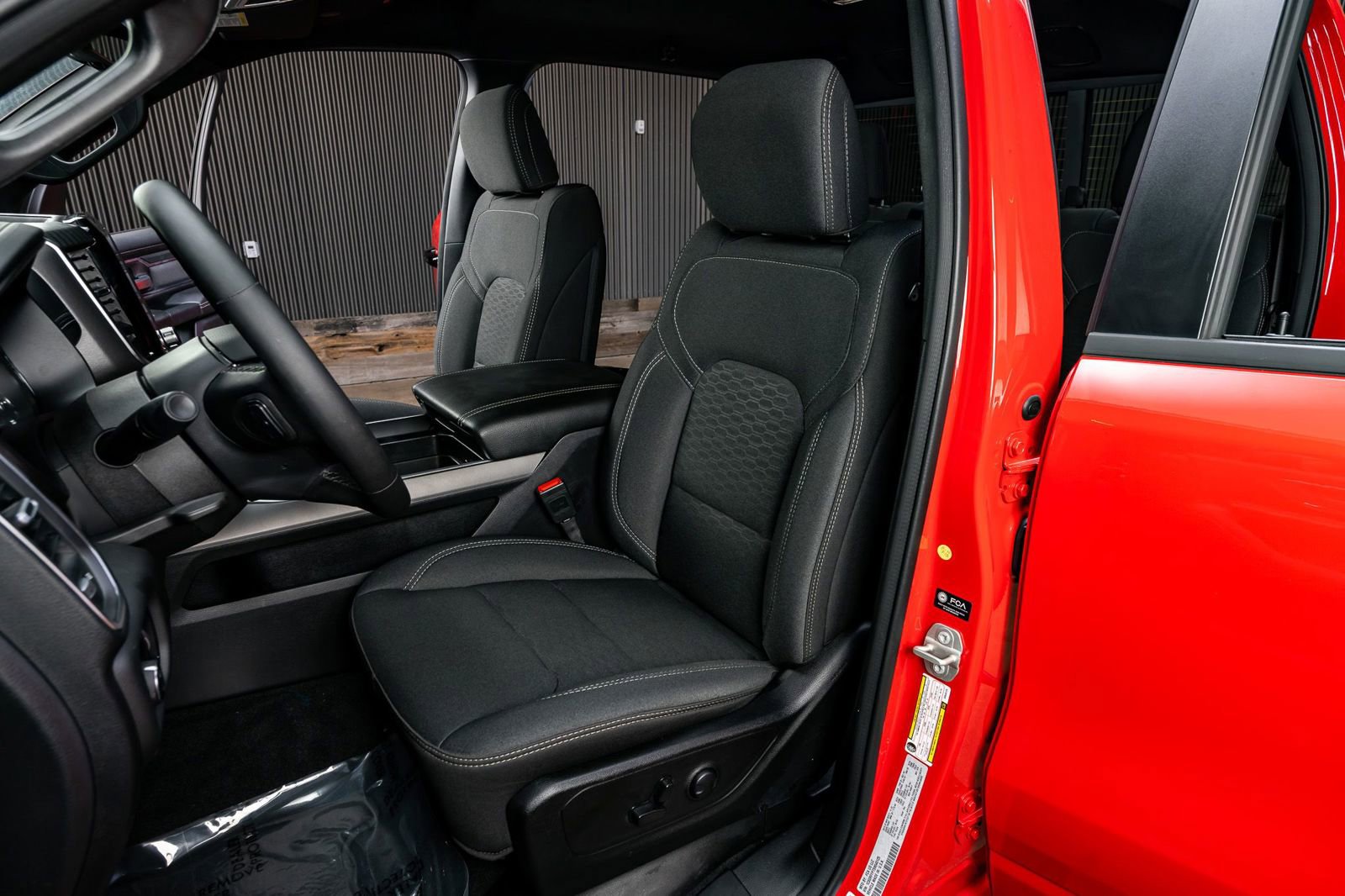 Used 2025 RAM 1500 Big Horn image 30