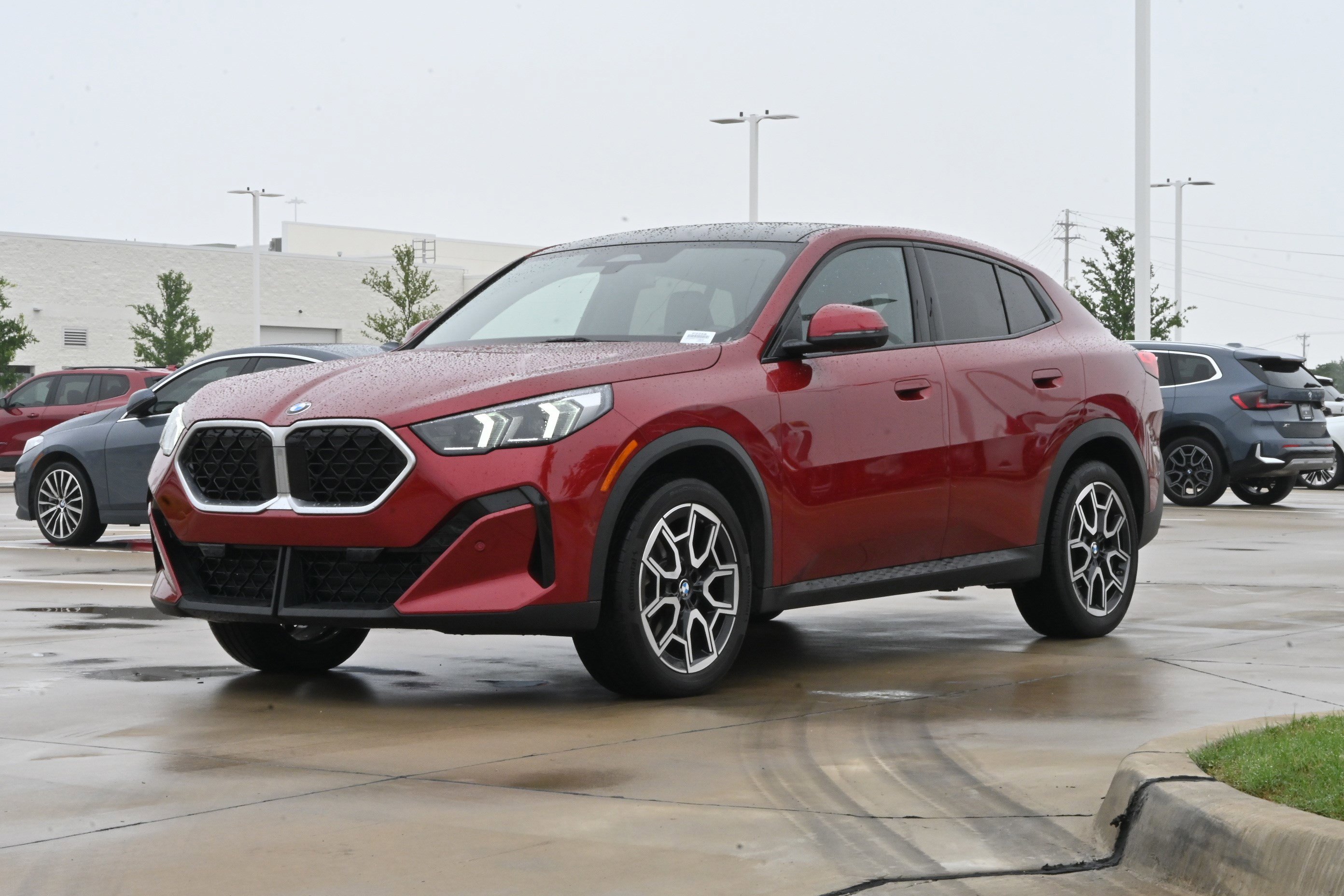 Certified 2025 BMW X2 xDrive28i AWD/4WD image 5