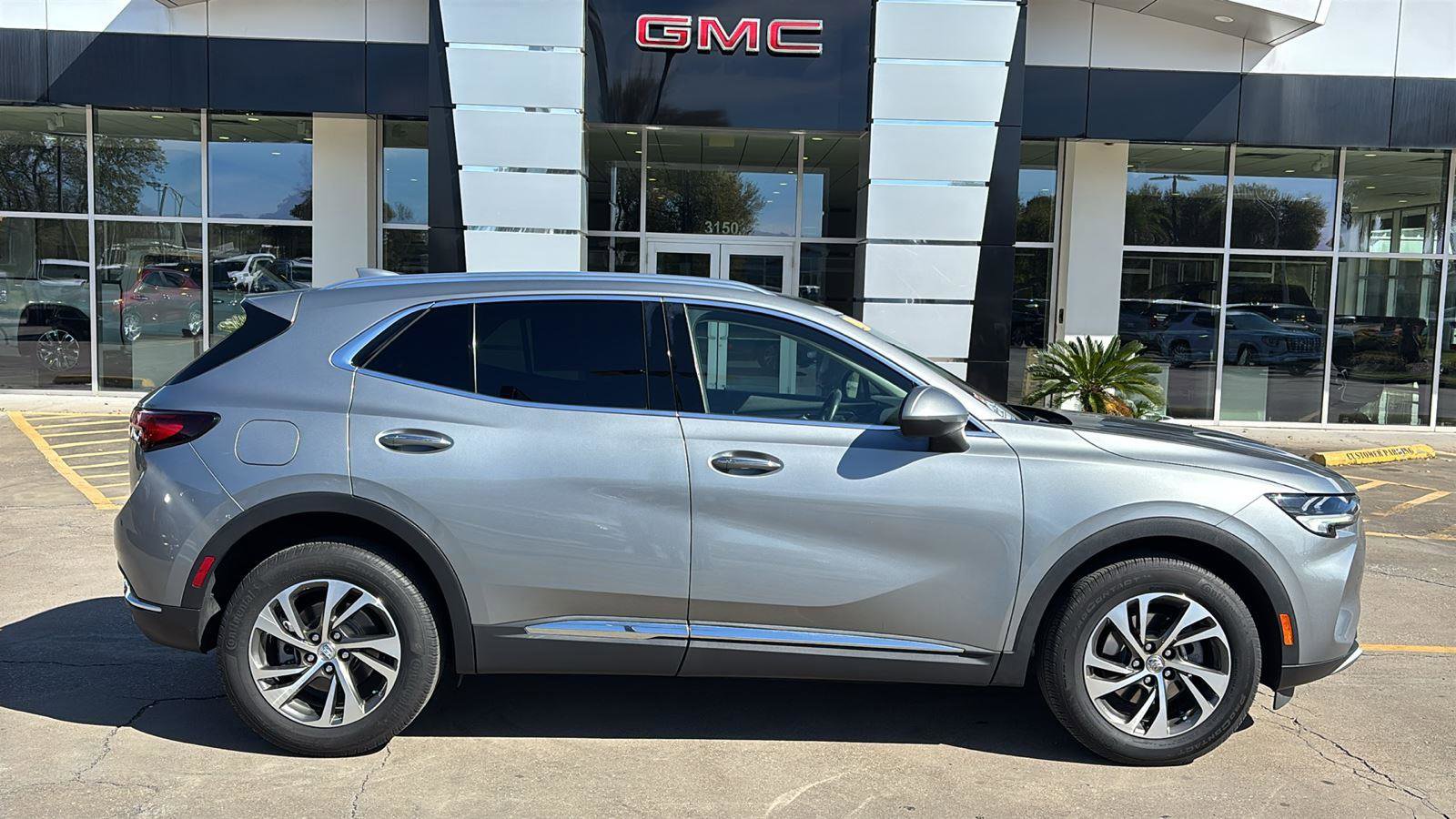 Certified 2023 Buick Envision Essence FWD image 8