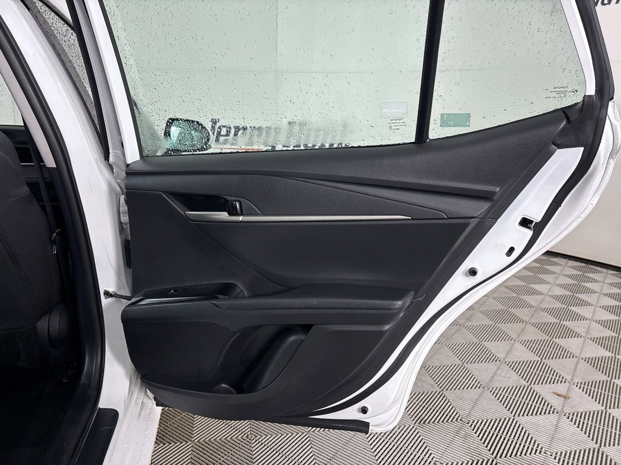 Used 2025 Toyota Camry SE FWD image 22