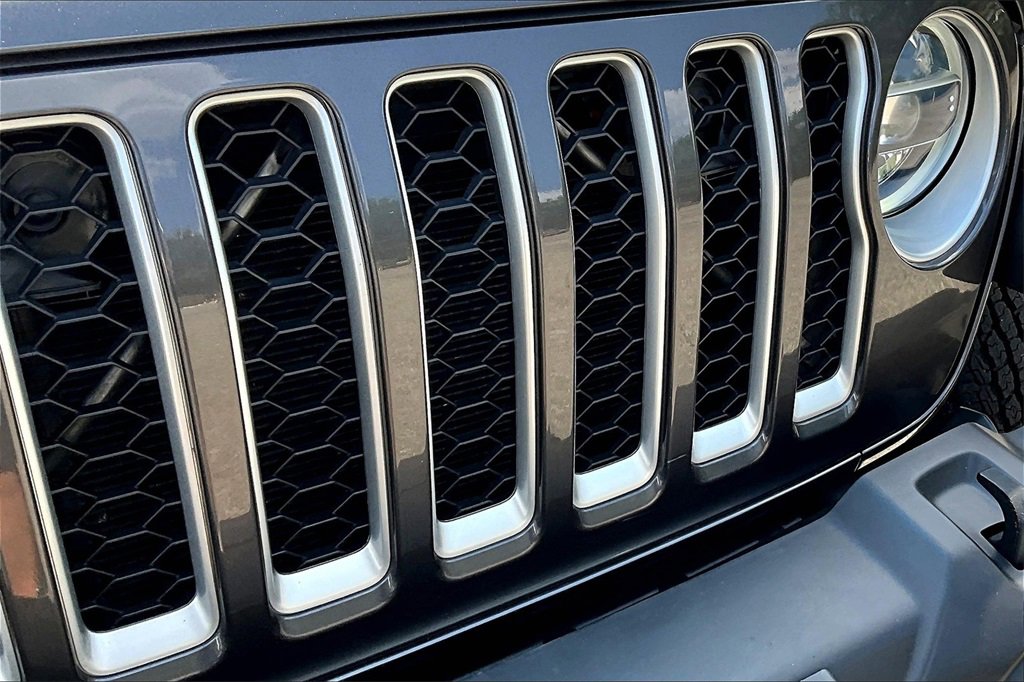 Used 2021 Jeep Gladiator Overland image 29