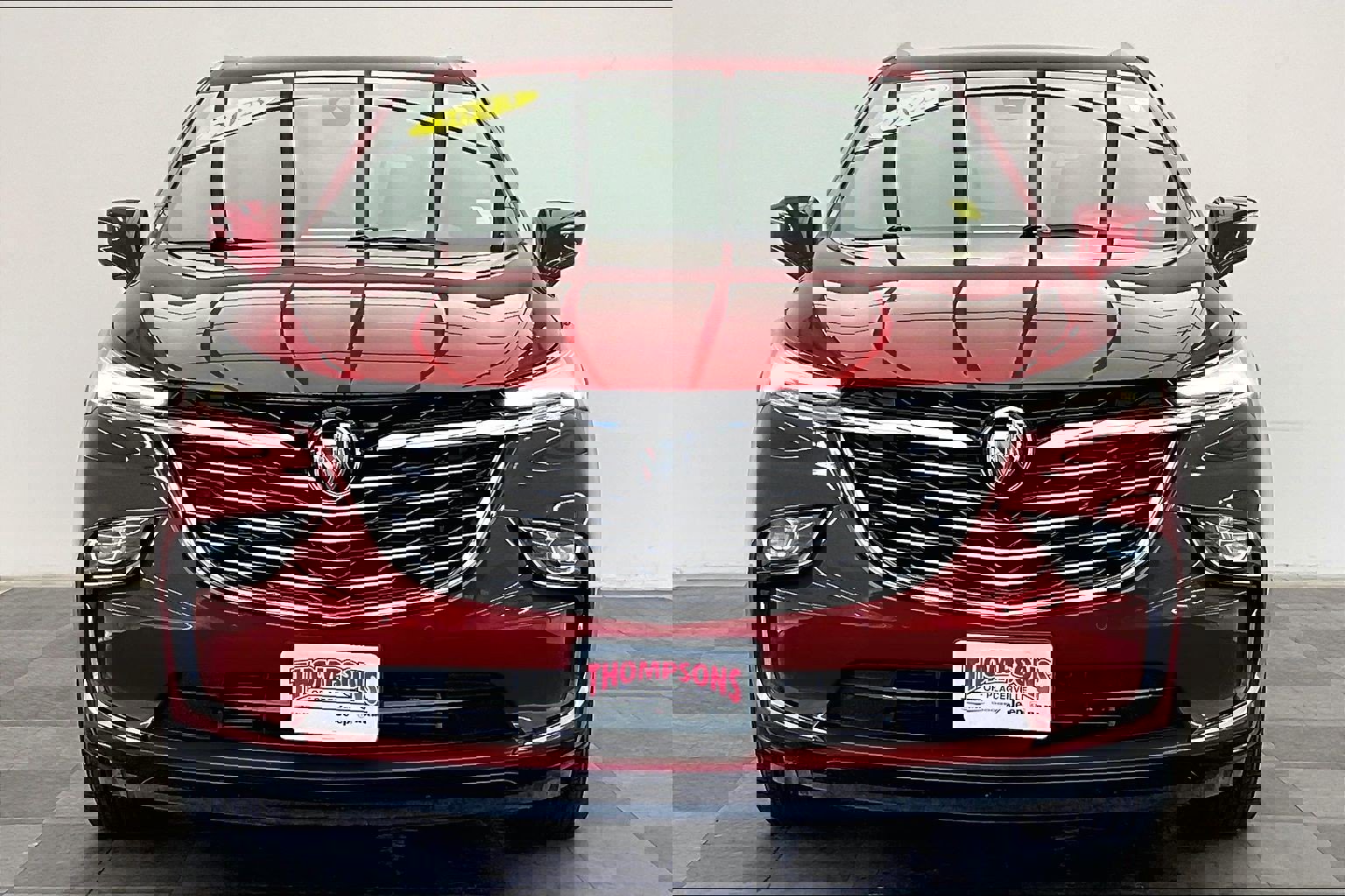 Used 2023 Buick Enclave Essence image 2