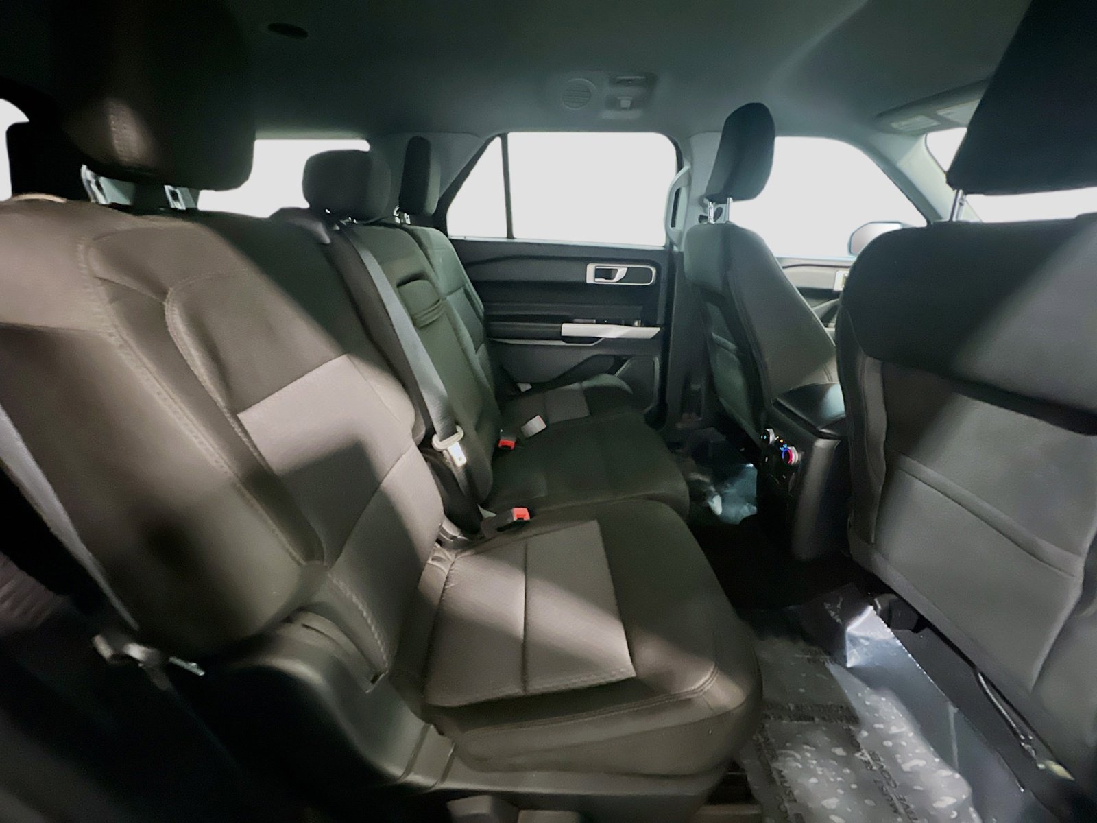 Used 2022 Ford Explorer XLT image 19