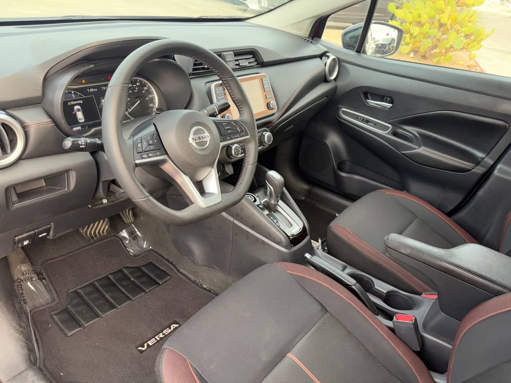 Used 2021 Nissan Versa SR FWD image 8