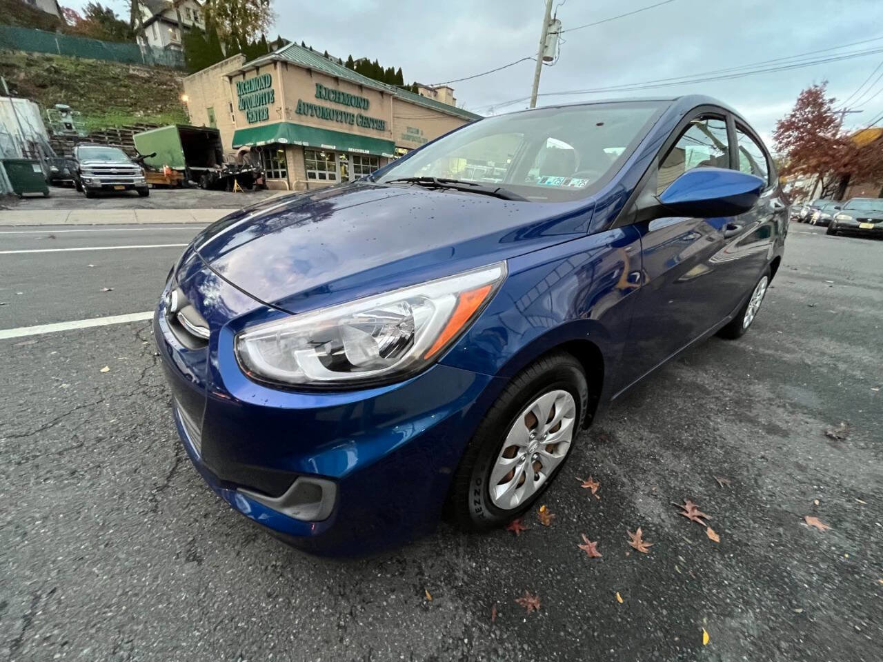 Used 2016 Hyundai Accent SE image 3