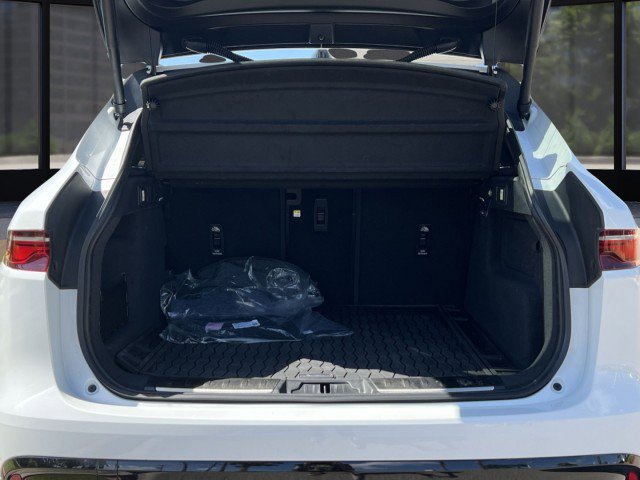 Used 2025 Jaguar F-PACE R-Dynamic S image 18