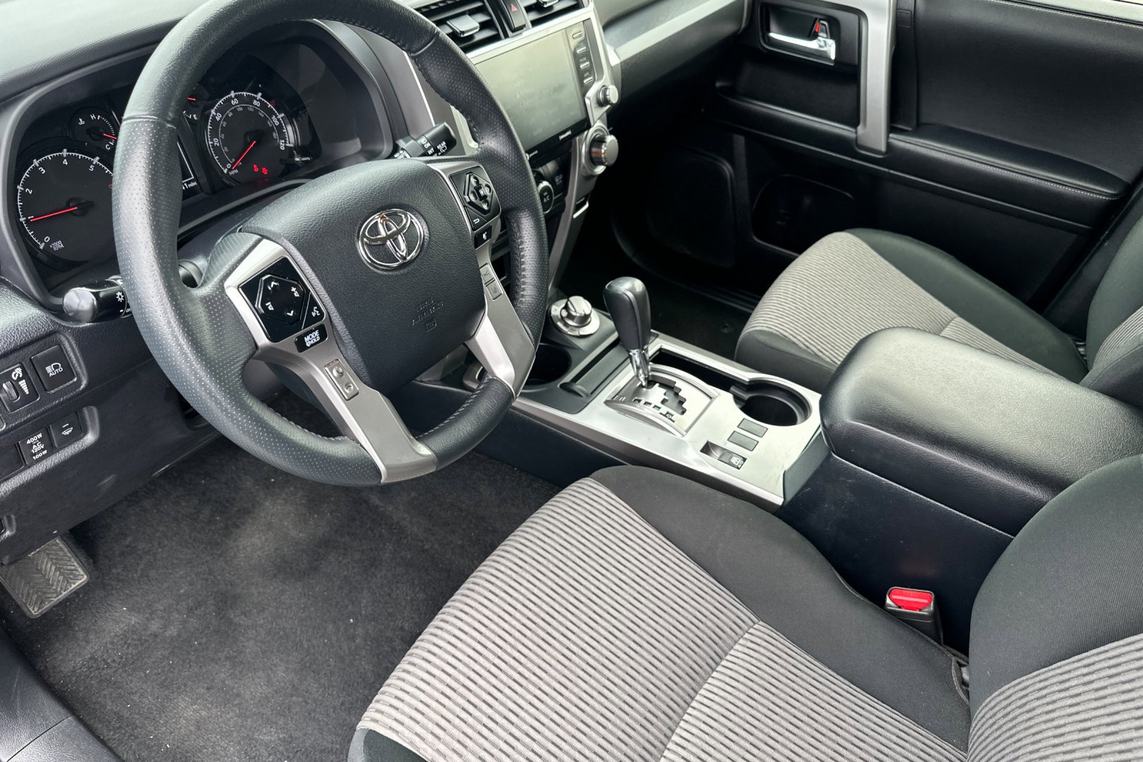 Used 2024 Toyota 4Runner SR5 image 11