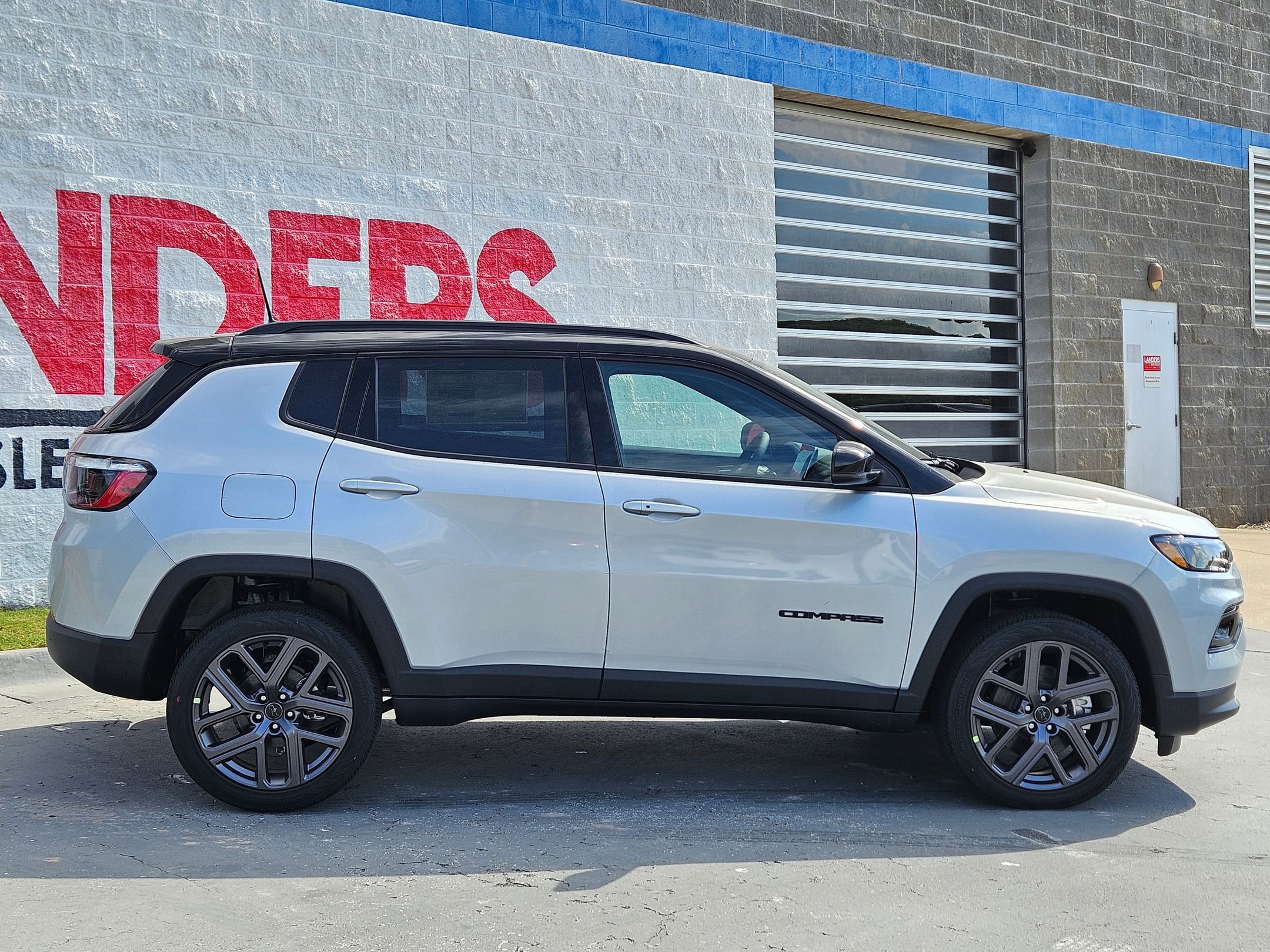 New 2026 Jeep Compass Limited image 8