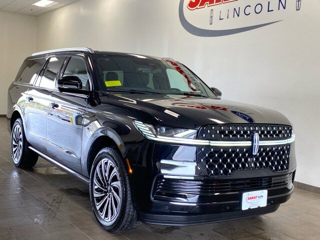 Used 2026 Lincoln Navigator L Black Label AWD/4WD image 2